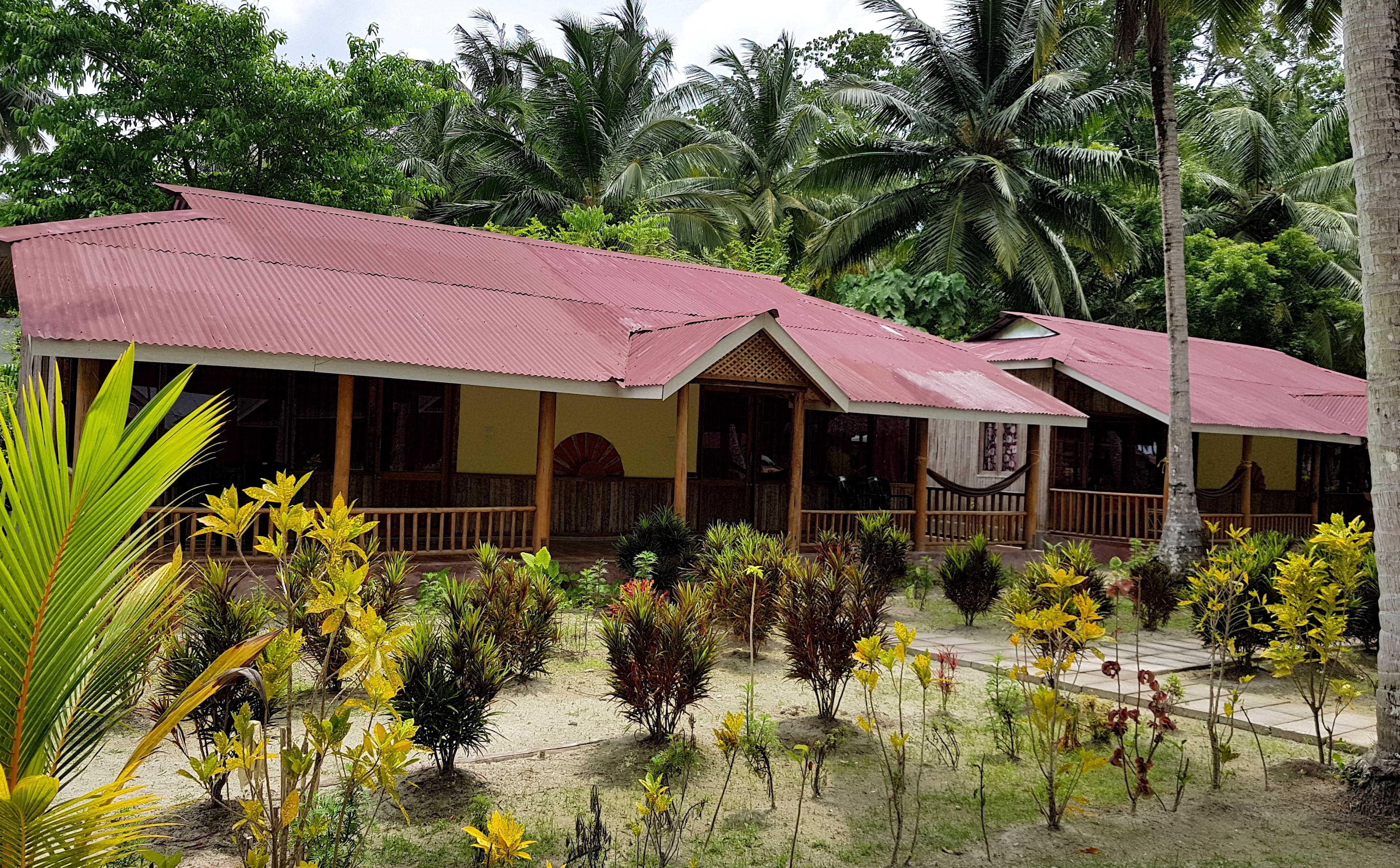 room-blue-island-budget-beach-resort